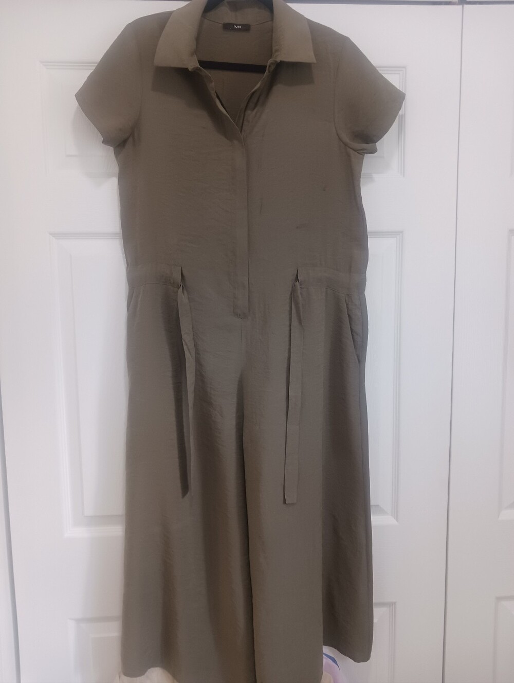 Woman's Green Onepiece Jumpsuit.  Causal or Evening Wear.